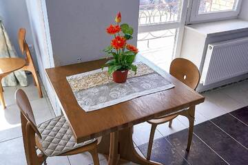 Фото номера Семейный номер с ванной комнатой и балконом Апартаменты Apartments on Voykova г. Полоцк 10